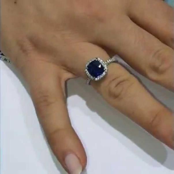 2.5 ct Sapphire Cushion in Double Edge Halo