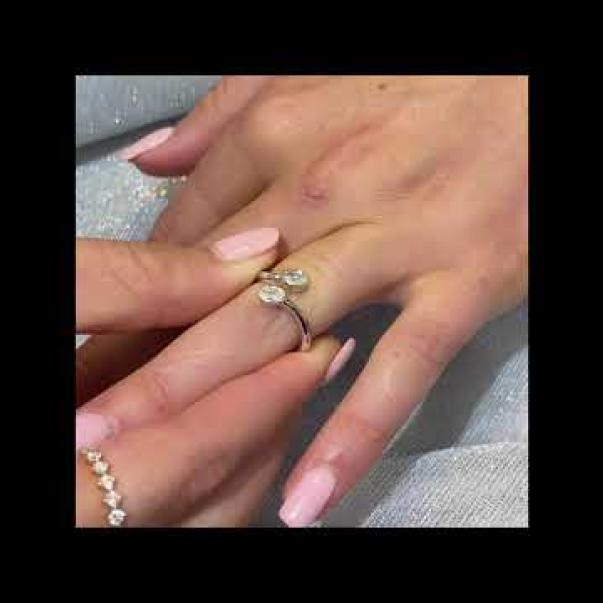 Toi et Moi Oval Diamond Ring