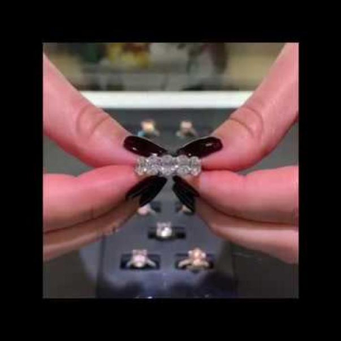 Impressive 5-Stone Oval Diamond Band