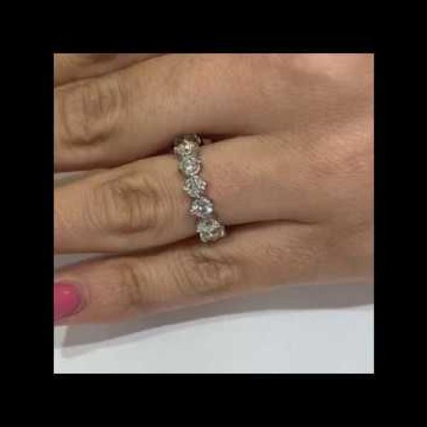 2.90 ct Round Diamond Compass Set Wedding Band
