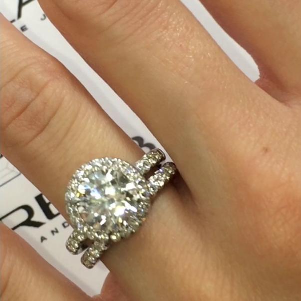 2.20 ct Round in Halo w/Matching Band